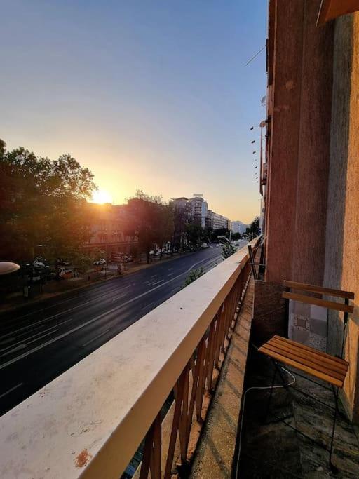Ultracentral Magheru Studio Apartment Bucharest Luaran gambar