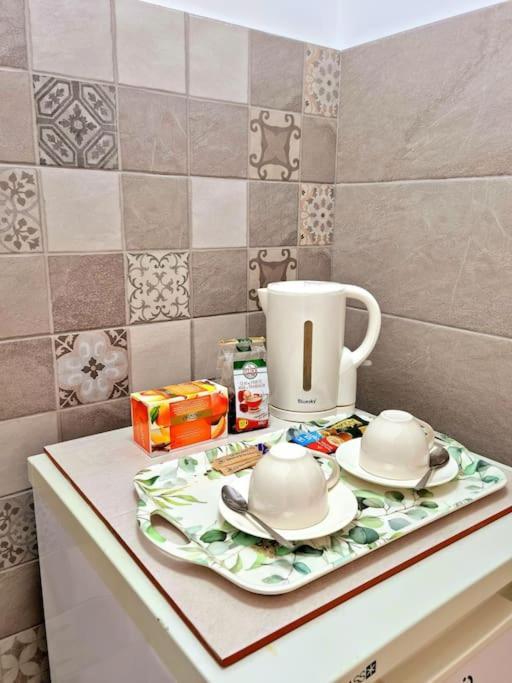 Ultracentral Magheru Studio Apartment Bucharest Luaran gambar