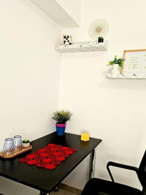 Ultracentral Magheru Studio Apartment Bucharest Luaran gambar