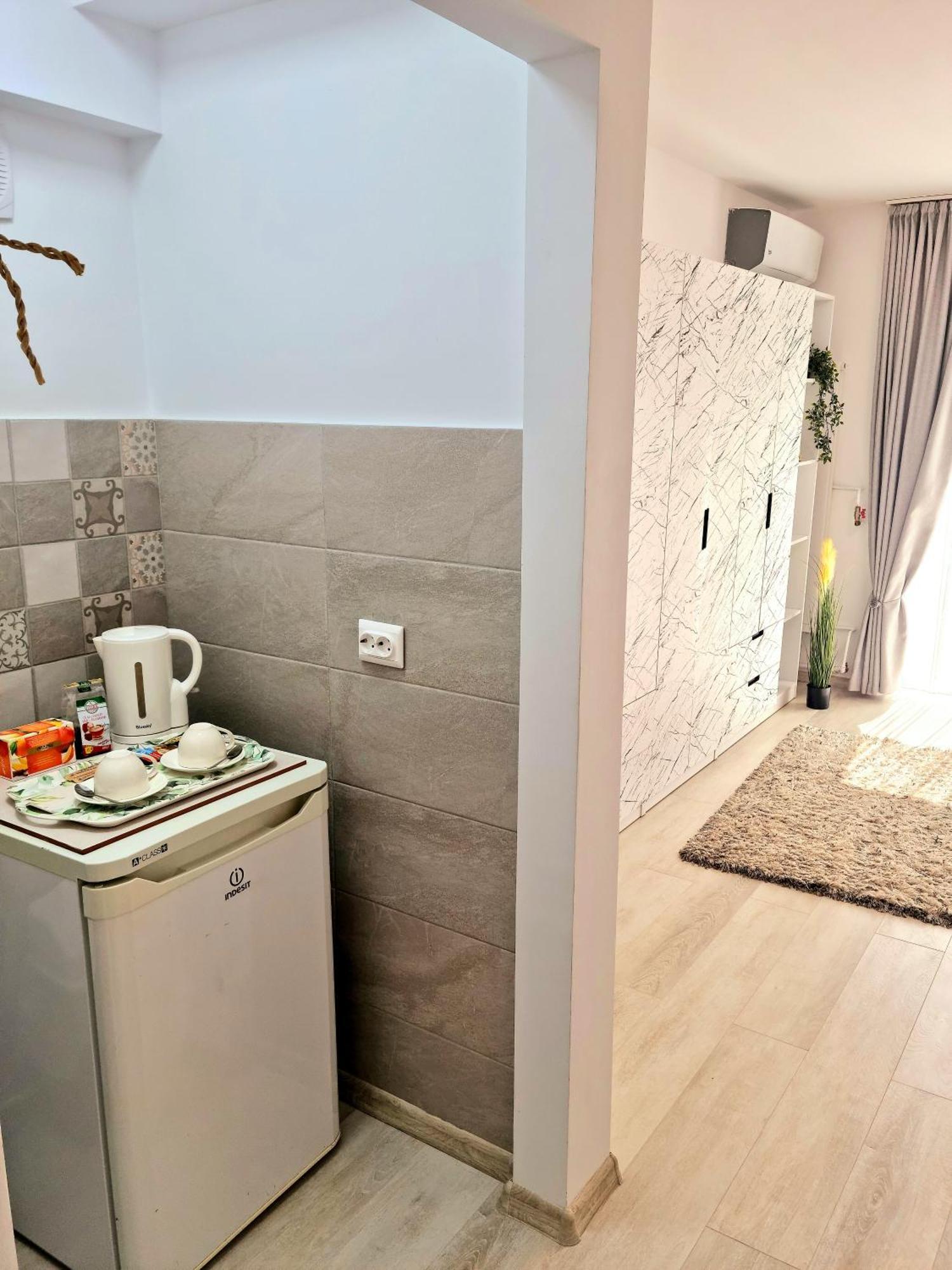 Ultracentral Magheru Studio Apartment Bucharest Luaran gambar